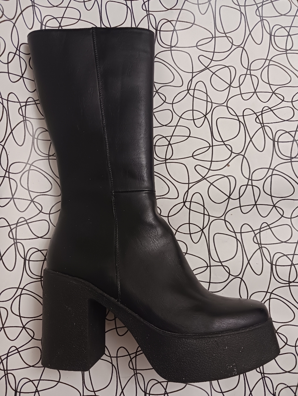 Women's Black Punk And Goth Platform Mid-Calf Boots Size 8